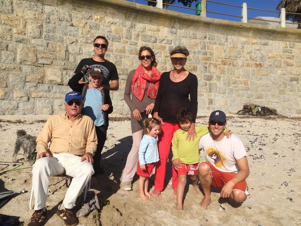 Back (from left): Ian, Carin, Dana Front (from left): Owen, Sebastian, Jessica, Alexander, Bryan. 