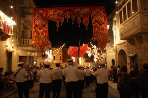 Every weekend a different town has their festa in which a marching band plays, streets are decorated with banners and lights, and at midnight, an impressive fireworks display is had.