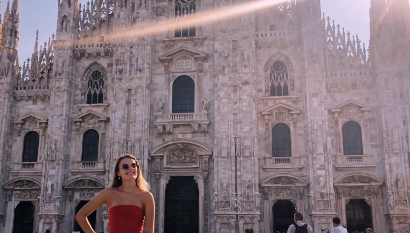 Jana sightseeing in Milan