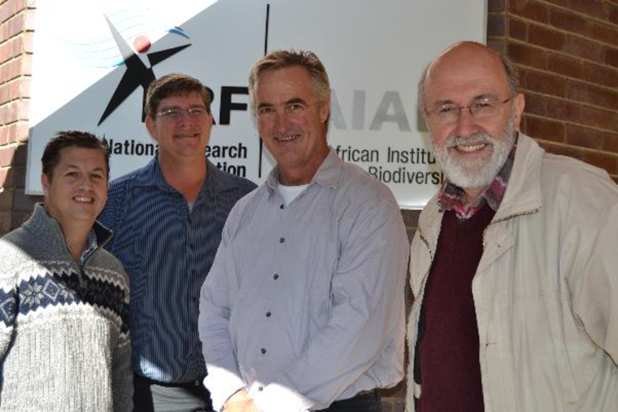From left to right: Dr Angus Paterson, Managing Director of SAIAB, Prof Olaf Weyl and Dr Paul Cowley, Rhodes University Honorary Professors, and Prof Alan Whitfield, Chief Scientist at SAIAB.