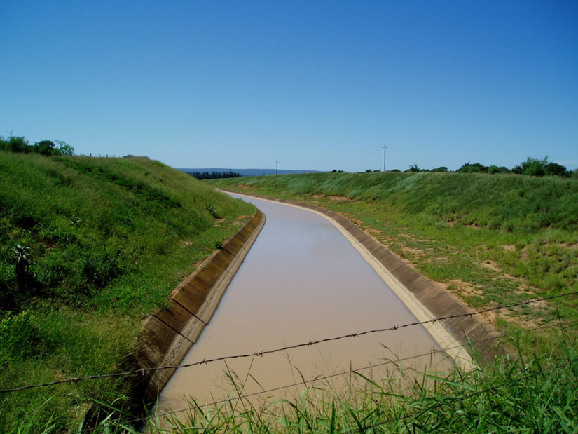 The Sundays Valley water-transfer canal, which distributes water and fishes from the Orange-Fish-Sundays Inter-Basin Water Transfer Scheme to hundreds of irrigation ponds used for citrus farming.