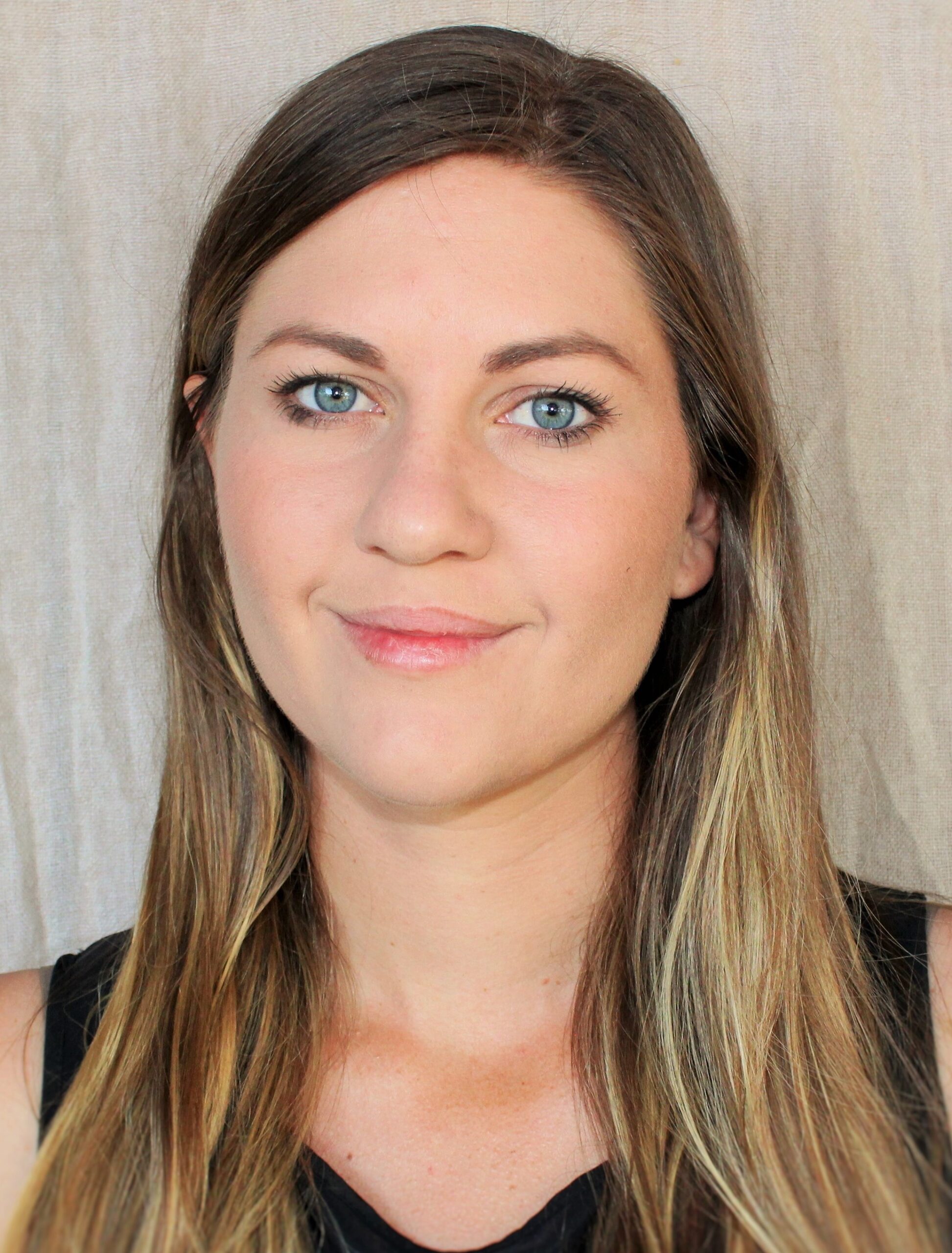 Read more about the article Dr Julia van Velden