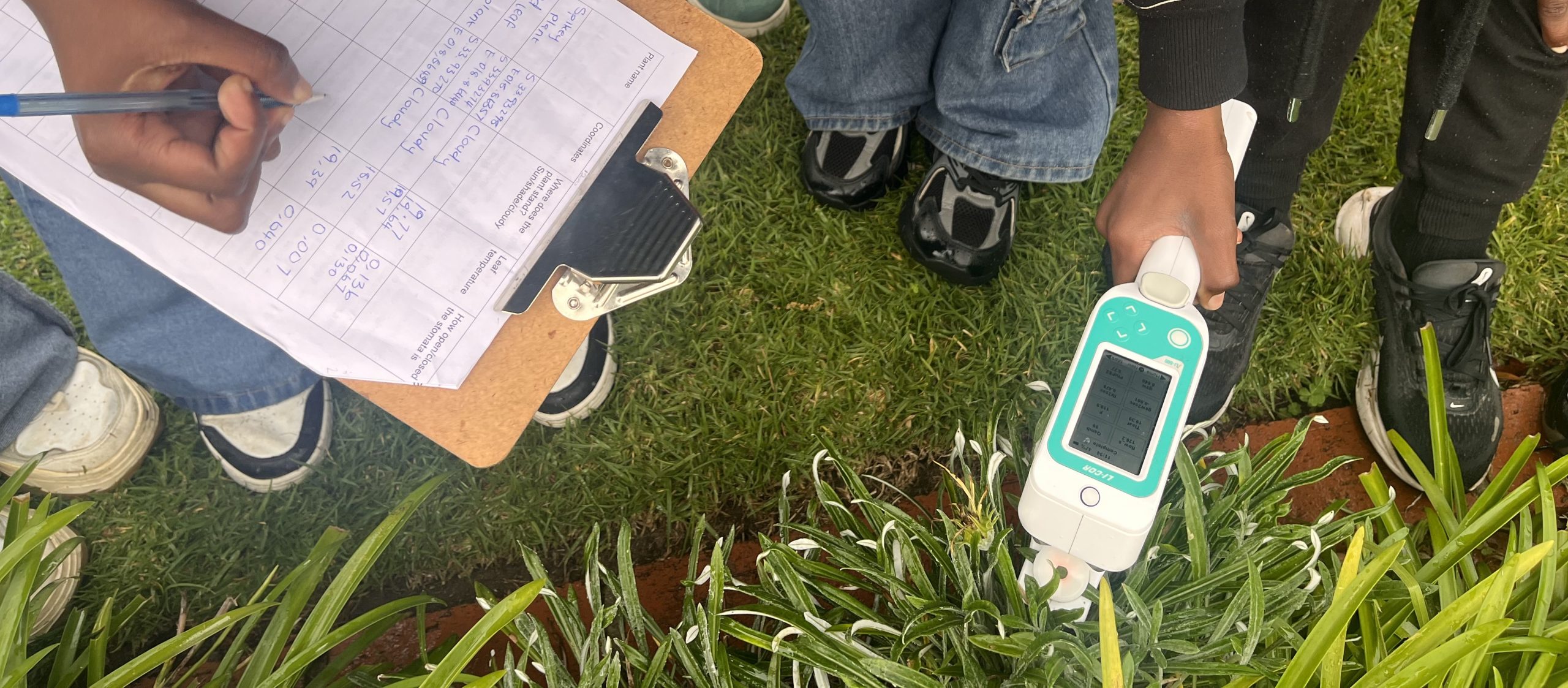 Emerging Youth Leaders discover research technology
